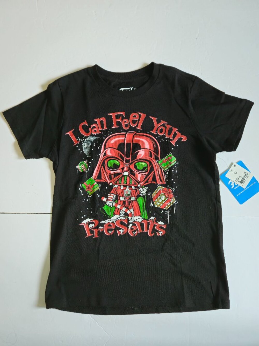 Funko Star Wars I Can Feel Your Presents Kids Youth Size Small Graphic Tee NWT